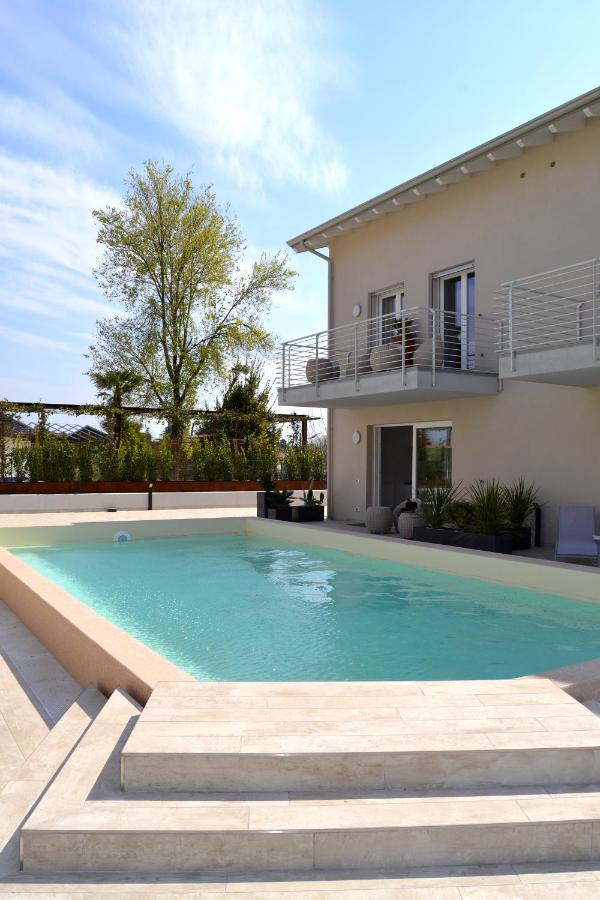Zen Ar Holiday-Home Πεσκιέρα ντελ Γκάρντα Εξωτερικό φωτογραφία