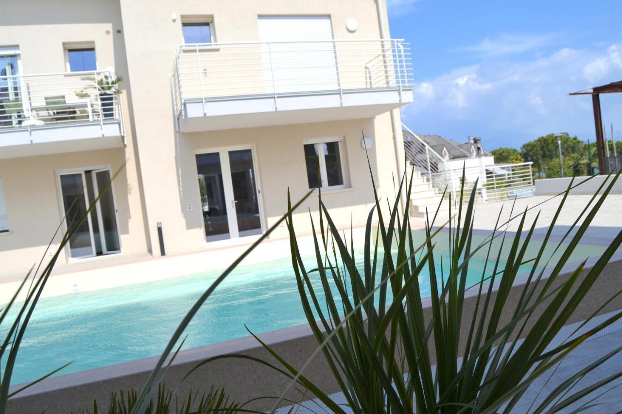 Zen Ar Holiday-Home Πεσκιέρα ντελ Γκάρντα Εξωτερικό φωτογραφία